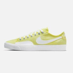 Unisex Nike SB Blazer Court Low Light Citron Sneakers - Sz 7 Men or Sz 8.5 Women